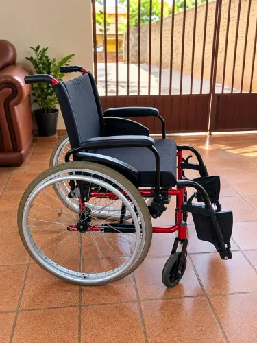 Cadeira de Rodas Ortobras AVD Alumínio