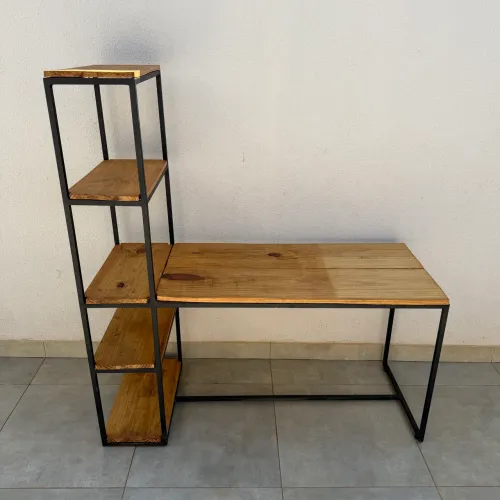 Mesa estilo industrial para computador