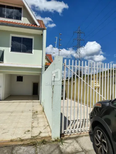 Sobrado no Santa Cândida | 126,90 m² | 3 Quartos, sendo 1 suíte | Averbado | 3 Vaga de gar