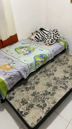 Cama com auxiliar de solteiro