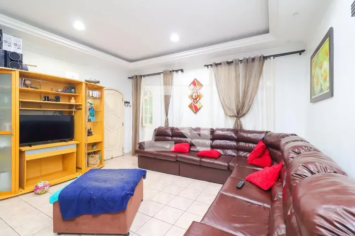 Casa à Venda - Vila Carmosina, 4 Quartos, 250 m2