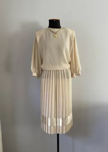 Vestido midi. Manga 7/8