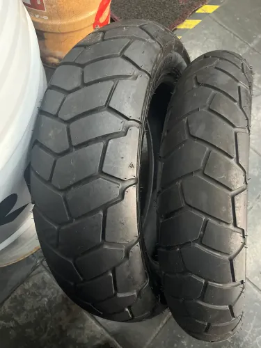 Pneus para Harley Davidson Par de Pneus (seminovos) com apenas 300km rodados