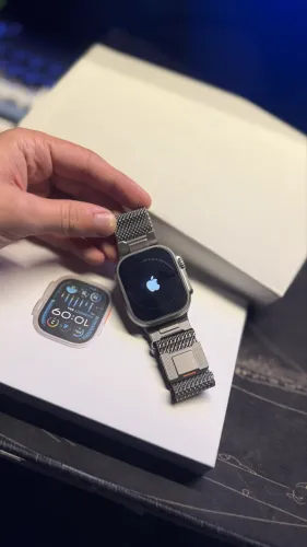 Apple Watch Ultra 2 49mm Titanium 