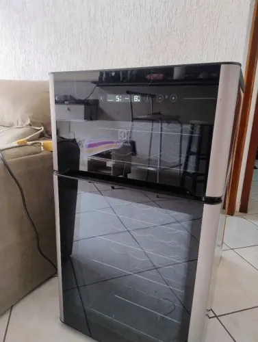 Adega Electrolux duplex 25 garrafas