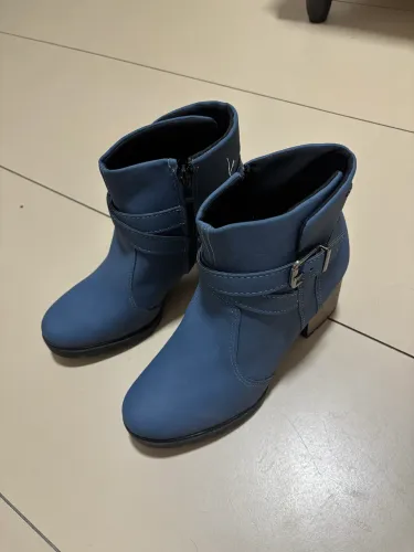 Bota azul - Tamanho 37