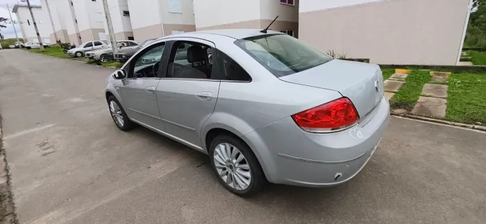 Fiat Linea Absolute 1.9/1.8 Flex Dualogic 4P 2011
