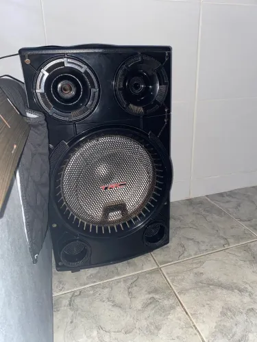 Caixa de som 1000rms troco em um freezer ou vender
