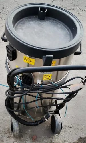 Aspirador extrator a vapor