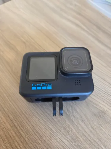 GoPro HERO11 Black 5.3K à Prova d'Água + Acessórios