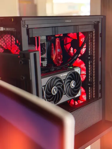 PC gamer 7800x3d 5070ti ASUS TUF