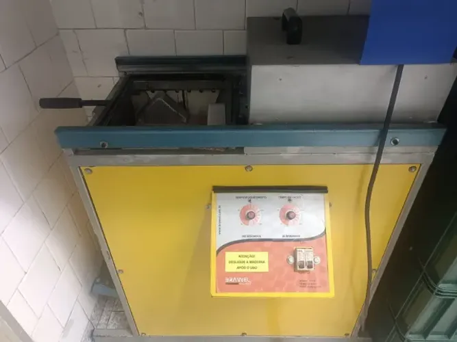 Termomodeladora Vacuum Forming Brawel 220v