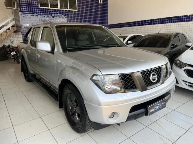 Nissan Frontier Se/se Strik CD 4X4 2.5 TB Dies. 2012