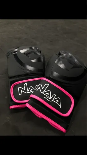 Luva de Muay Thai, 3 meses de uso e usada poucas vezes 