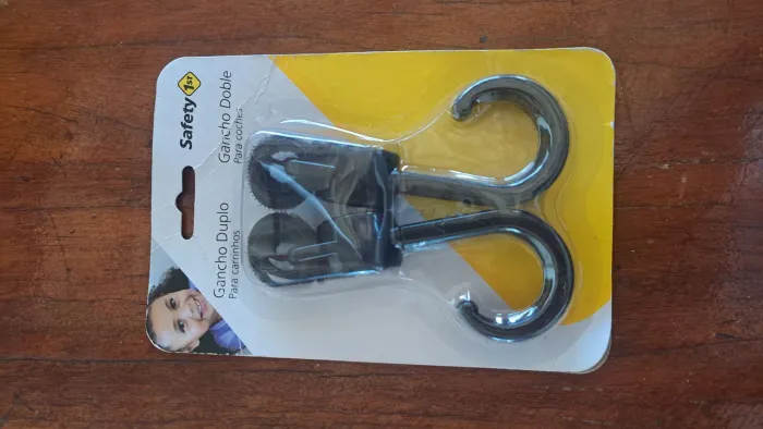 GANCHO DUPLO PARA CARINHO E BEBÊ