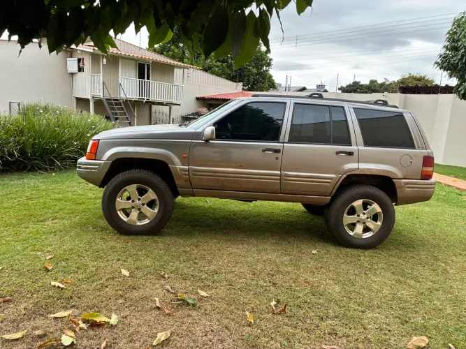 Jeep Grand Cherokee Limited 5.2 Aut. 1997