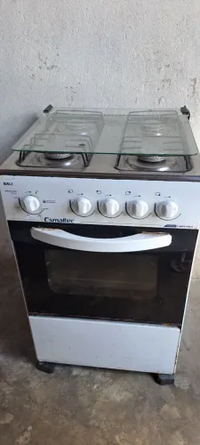 alguns ferragens por que ficou parado , mas funciona tudo perfeitamente