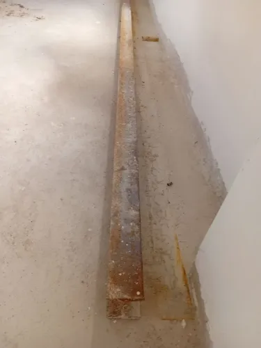 Viga de ferro y 6 metros $400