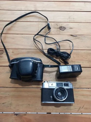 Máquina de fotografia Yashica