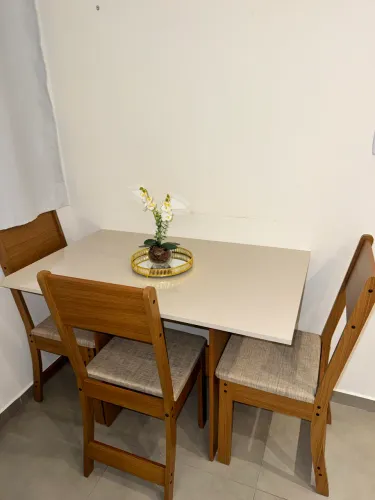 Mesa 4 cadeiras