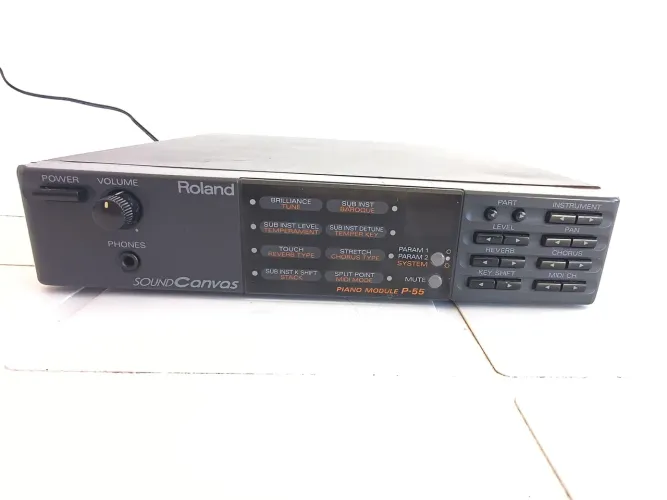Módulo de Teclado e Piano Roland SoundCanvas P-55