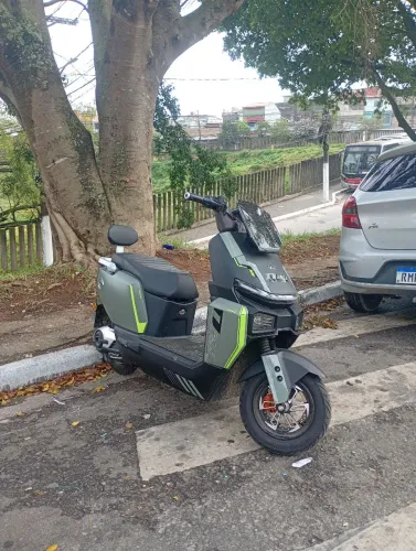 Moto elétrica 2000w seminova