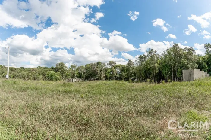 Terreno com 3 mil m² no Ouro Verde
