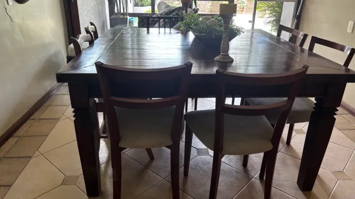 Mesa madeira maciça 8 lugares