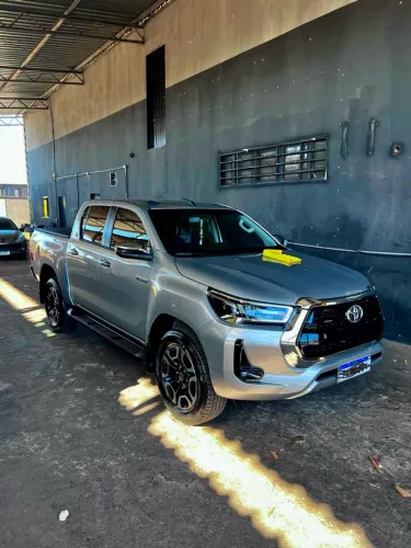 Toyota Hilux CD SRV 4X4 2.8 TDI Diesel Aut. 2025