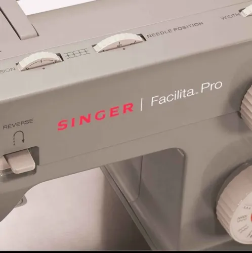 Máquina de costura Singer facilita pro 4411
