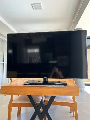 TV Samsung LED 46 polegadas Full HD UN46F6100 - Excelente Estado