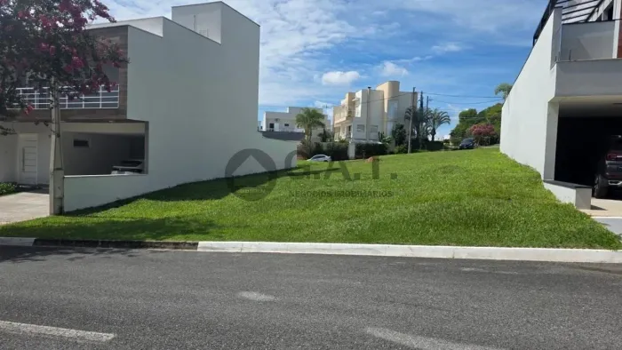 Terreno em Condomínio à Venda em Votorantim-SP, Bairro Parque Esplanada - 302,05 m² de Áre