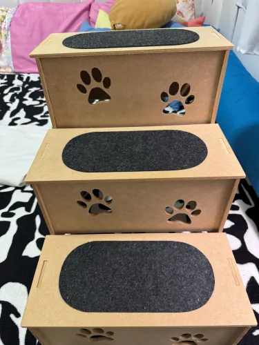 Escada Pet 