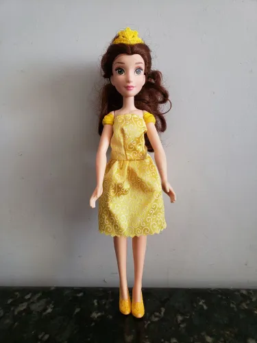 Boneca Bela ,de bela e a fera, Mattel 2017