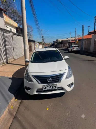 Nissan Versa SL 1.6 16V Flexstart 4P Aut. 2018