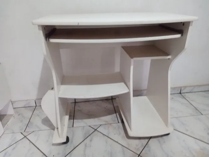 Mesa de Estudo e de computador
