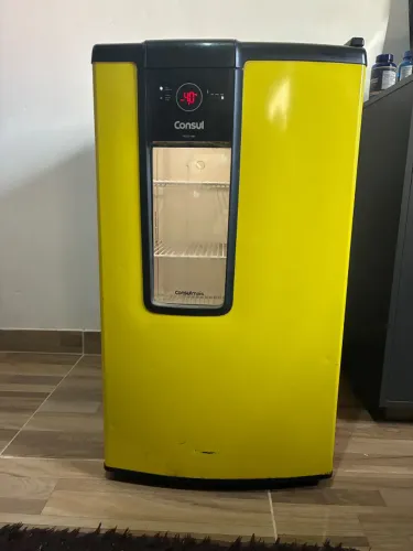 Frigobar / Cervejeira Consul Frost Free 110V - Gela Muito Bem - Funcionando Perfeitamente
