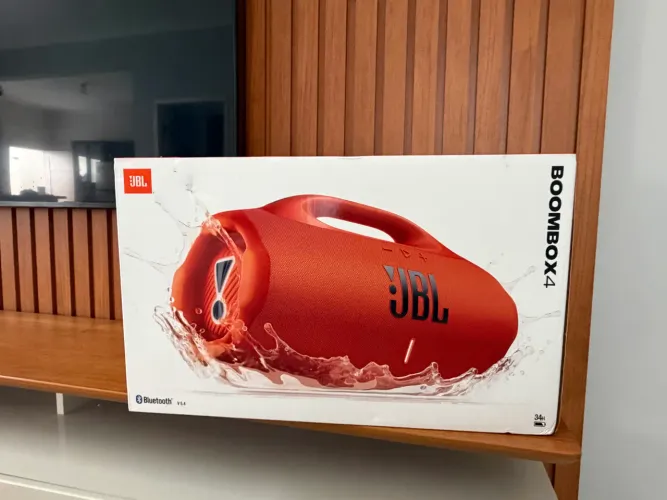 BOOMBOX4? LACRADA COM NOTA FISCAL UM ANO DE GARANTIA