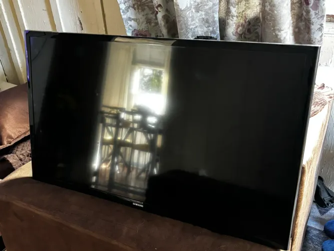 TV SMAR LED32 POLEGADAS