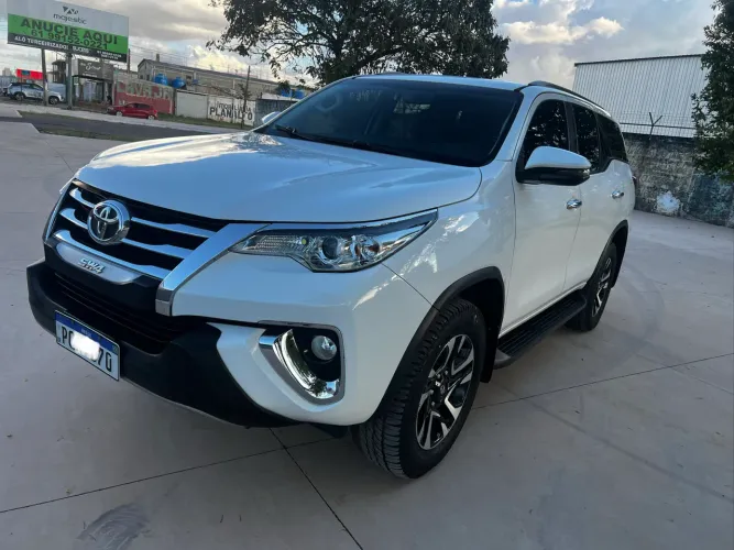 Toyota Hilux SW4 SRV 4X2 2.7 Flex 16V Aut. 2019