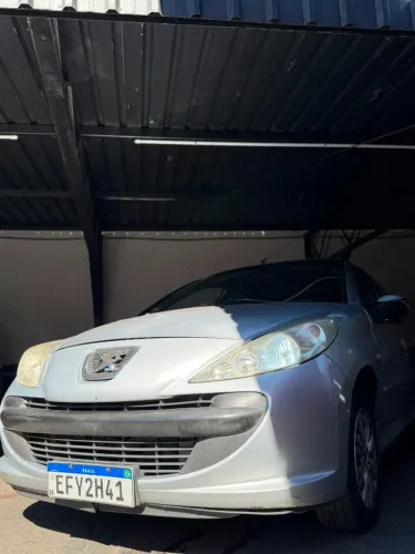 Peugeot 207 XR 1.4 Flex 8V 5P 2009