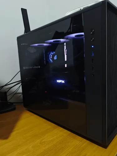 Pc Gamer - RX 9060XT 16gb e Core Ultra 7 265k
