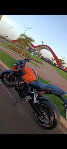 Moto esportiva ,4 cilindros