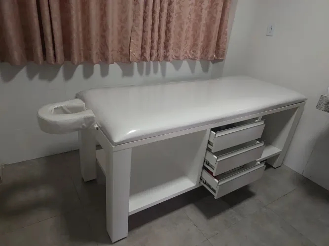 Mesa de massagem ou avaliação