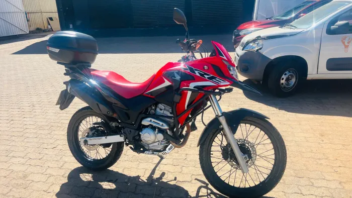 Vendo XRE 300 zap: *