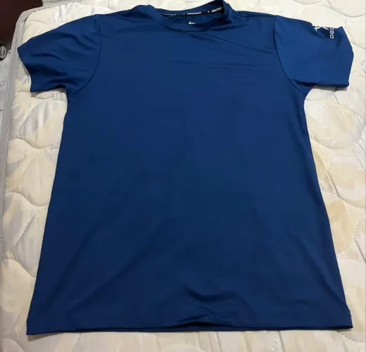 Blusa academia - Tamanho M 