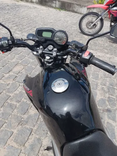 Vendo Fazer 250