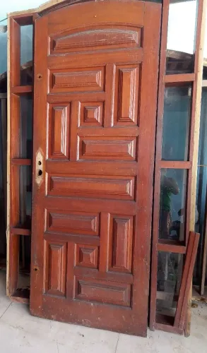 Porta de sala de madeira 