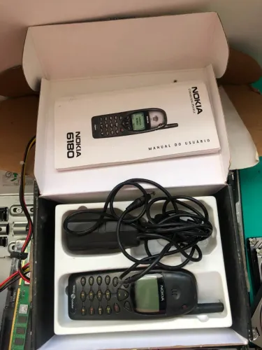 Celular Nokia 6180 para colecionador