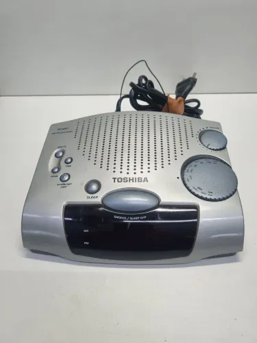 Radio relogio toshiba mod. RR1267